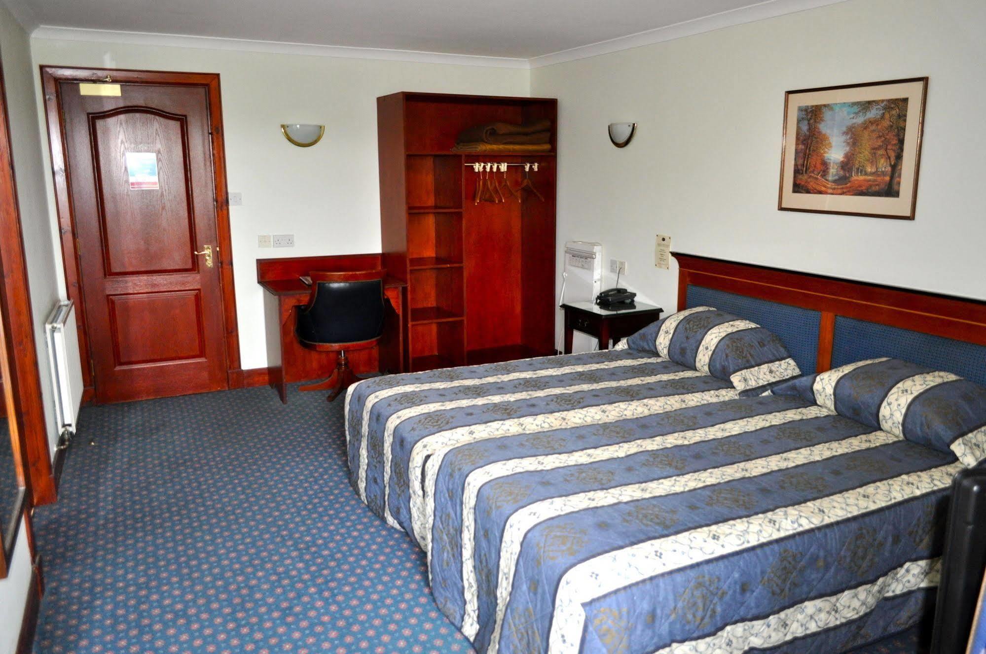 Lochway Hotel Dumbarton Buitenkant foto